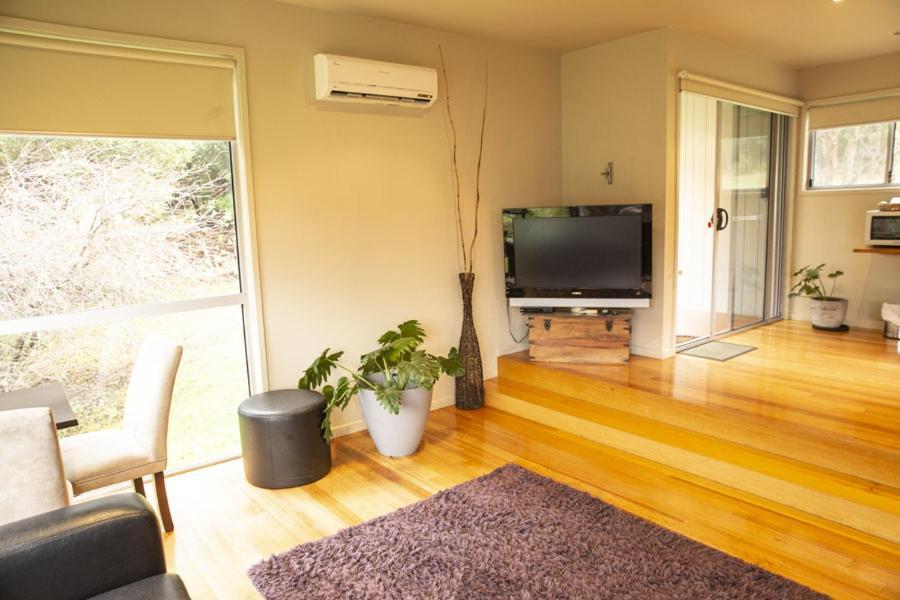 Little Norfolk Bay Events And Chalets Taranna Bagian luar foto