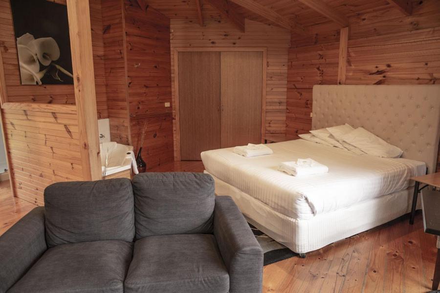 Little Norfolk Bay Events And Chalets Taranna Bagian luar foto