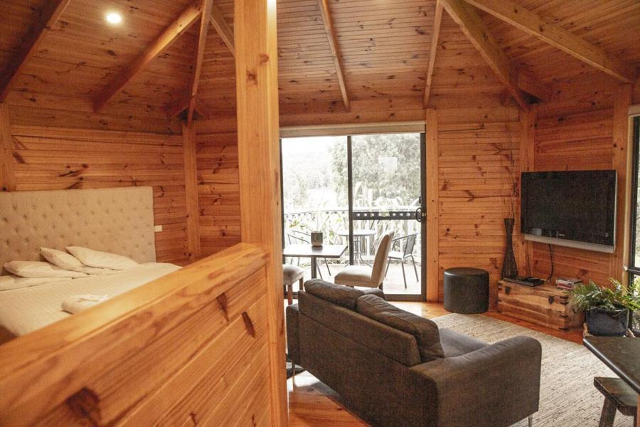 Little Norfolk Bay Events And Chalets Taranna Bagian luar foto
