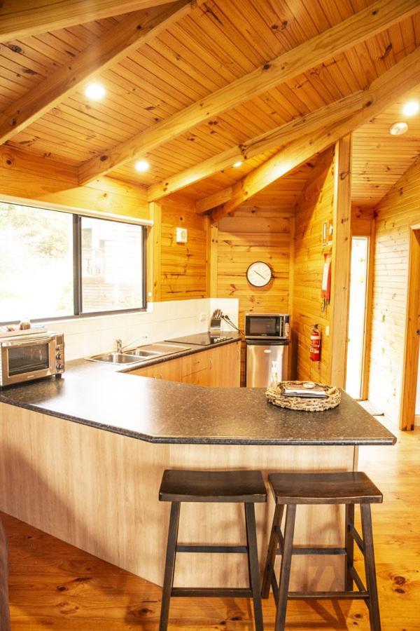 Little Norfolk Bay Events And Chalets Taranna Bagian luar foto